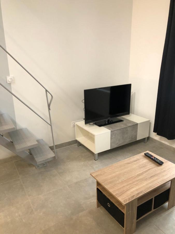 Appartement En Centre Ville Hyeres Bagian luar foto