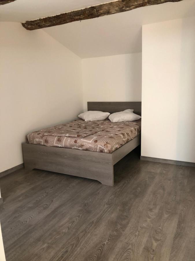 Appartement En Centre Ville Hyeres Bagian luar foto