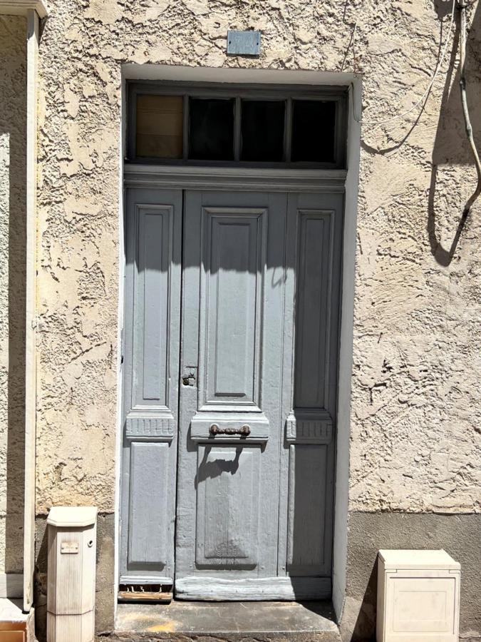 Appartement En Centre Ville Hyeres Bagian luar foto